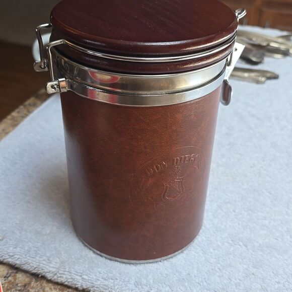 DON Diego Round  Humidor / Canister Humidor VTG 1997 - Picture 13 of 16